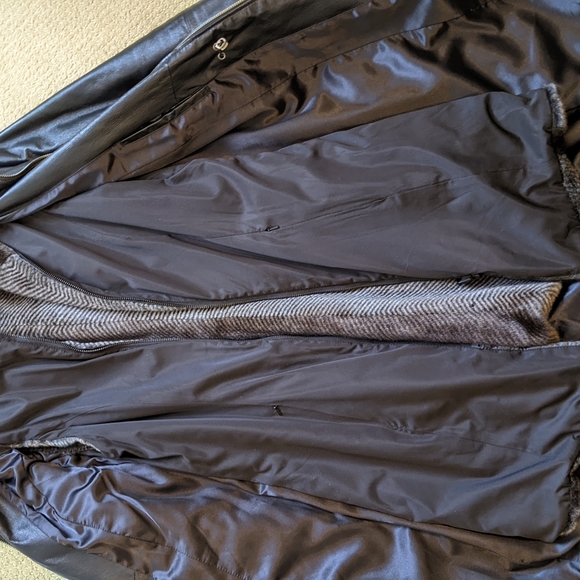 Danier Leather Fur Lined Jacket - Picture 4 of 9